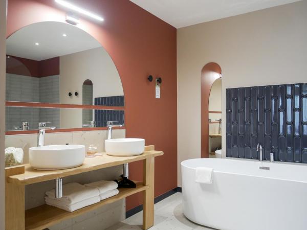 Best Western Le Bois de la Marche : photo 6 de la chambre three-bedroom queen suite with two single beds