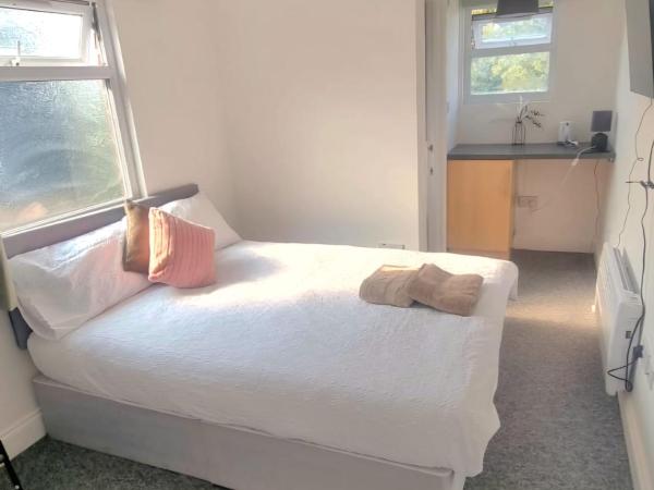 London En-suite Double Rooms - Leytonstone E11 : photo 1 de la chambre chambre double avec salle de bains privative