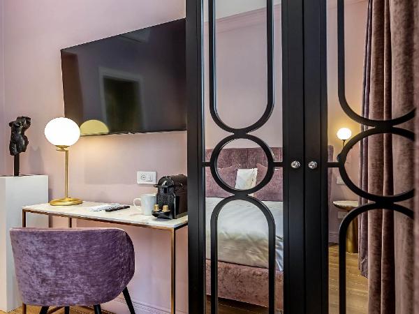 Hotel Ungherese Small Luxury Hotel : photo 4 de la chambre petite chambre double - bâtiment séparé