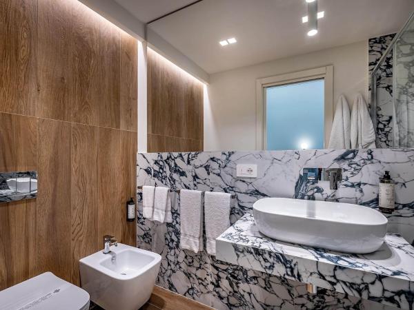 Hotel Ungherese Small Luxury Hotel : photo 6 de la chambre chambre double avec balcon - bâtiment séparé