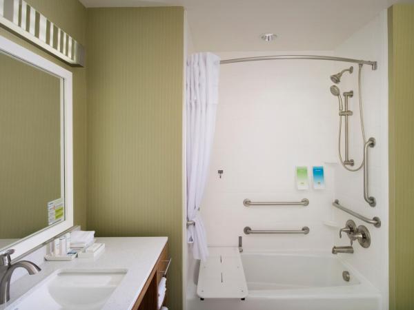 Home2 Suites by Hilton Denver International Airport : photo 5 de la chambre studio lit king-size - accessible aux personnes à mobilité réduite et adapté aux personnes malentendantes - non-fumeurs