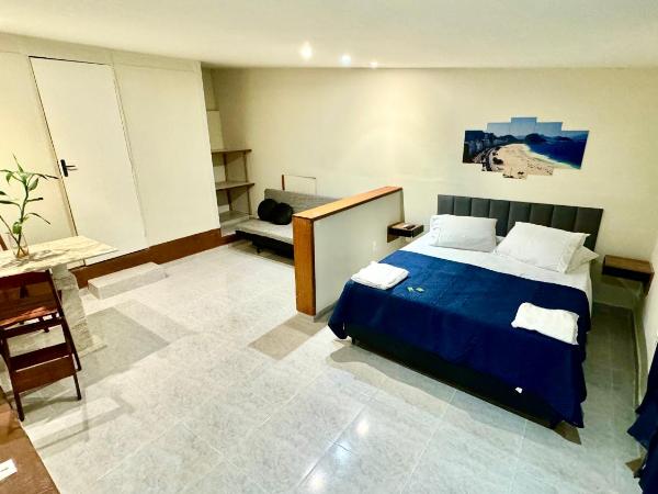 Rio Deal Guest House : photo 1 de la chambre chambre familiale avec salle de bains privative