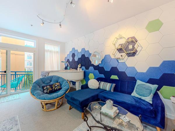 Playing Blues At Belltown Court : photo 1 de la chambre studio