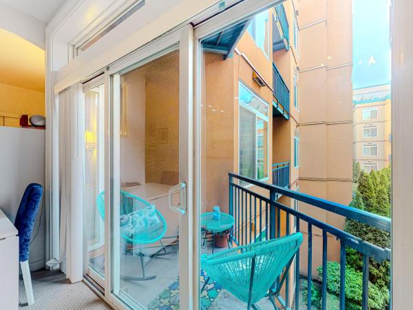 Playing Blues At Belltown Court : photo 3 de la chambre studio