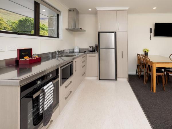 Wanaka Top 10 Holiday Park : photo 3 de la chambre motel 3 chambres