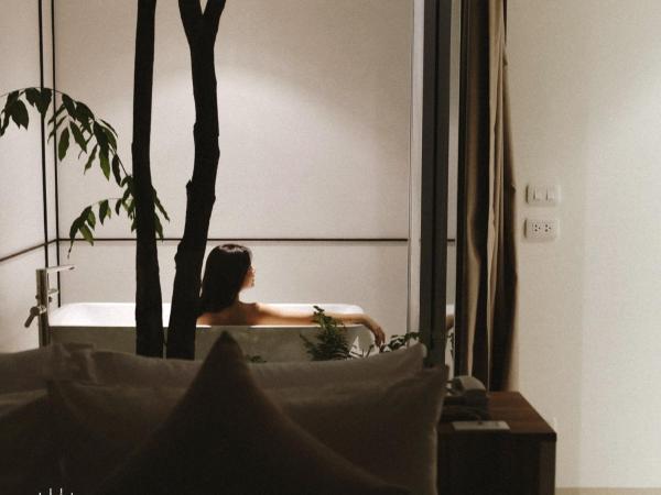 K Maison Lanna Boutique Hotel-SHA Plus Certified : photo 9 de la chambre hébergement lanna deluxe