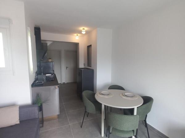 AAA Luxury Residences : photo 4 de la chambre appartement 2 chambres avec balcon