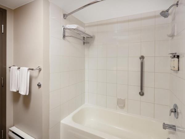 Holiday Inn Vancouver Airport Richmond, an IHG Hotel : photo 6 de la chambre chambre standard