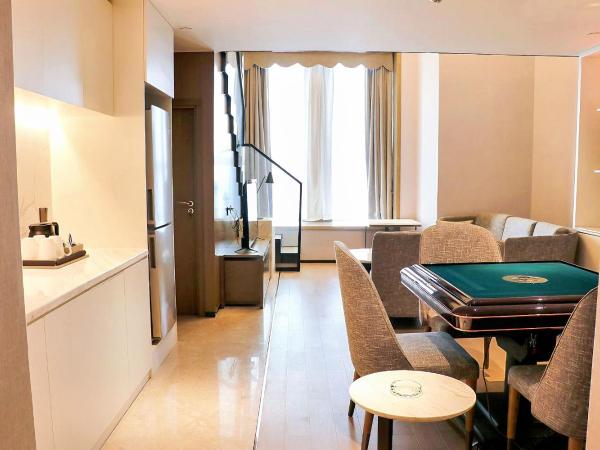 Crowne Plaza Wuhan Development Zone, an IHG Hotel : photo 4 de la chambre 1 king bed loft suite lounge access
