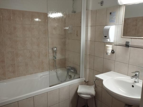 Hotel De Provence : photo 1 de la chambre chambre lits jumeaux