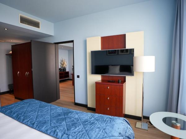 Crowne Plaza Antwerpen, an IHG Hotel : photo 2 de la chambre suite 1 chambre lit king-size avec canapé-lit