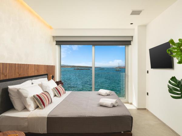 Elia Sea Suites : photo 3 de la chambre chambre lit queen-size - accessible aux personnes à mobilité réduite