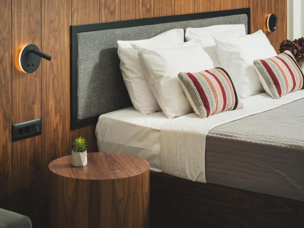 Elia Sea Suites : photo 7 de la chambre chambre lit queen-size - accessible aux personnes à mobilité réduite