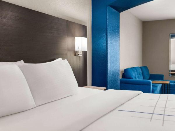 La Quinta by Wyndham San Antonio North Stone Oak : photo 1 de la chambre chambre lit king-size exécutive