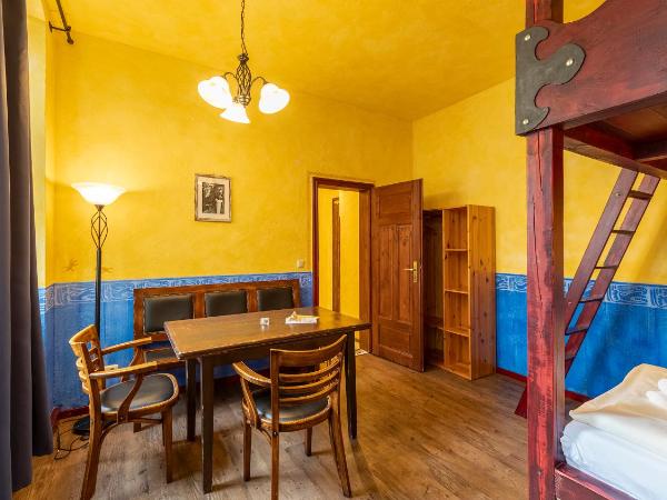 Gästehaus Mezcalero : photo 6 de la chambre chambre quadruple avec salle de bains privative