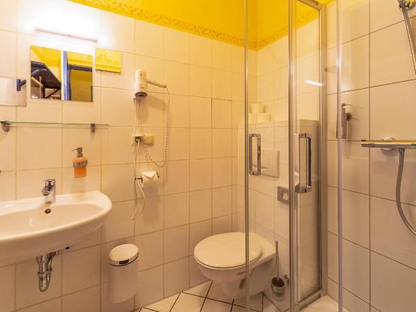 Gästehaus Mezcalero : photo 5 de la chambre chambre quadruple avec salle de bains commune