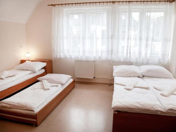 Dom Pracy Twórczej Politechniki Morskiej w Szczecinie : photo 4 de la chambre chambre quadruple premium