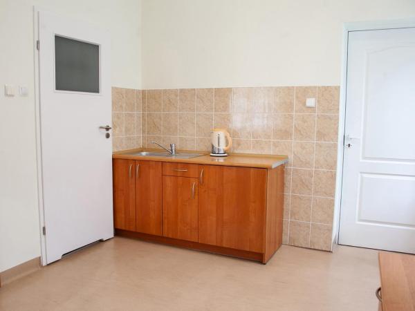 Dom Pracy Twórczej Politechniki Morskiej w Szczecinie : photo 3 de la chambre chambre quadruple premium