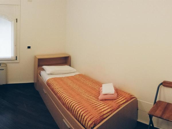 IL CASTELLO HOSTEL BOUTIQUE : photo 3 de la chambre chambre simple avec salle de bains commune