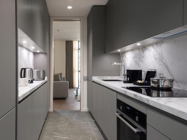 Marriott Executive Apartments Istanbul Fulya : photo 9 de la chambre appartement 3 chambres avec balcon - vue sur ville