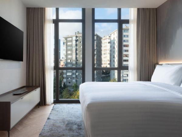 Marriott Executive Apartments Istanbul Fulya : photo 5 de la chambre appartement 2 chambres avec balcon - vue sur ville