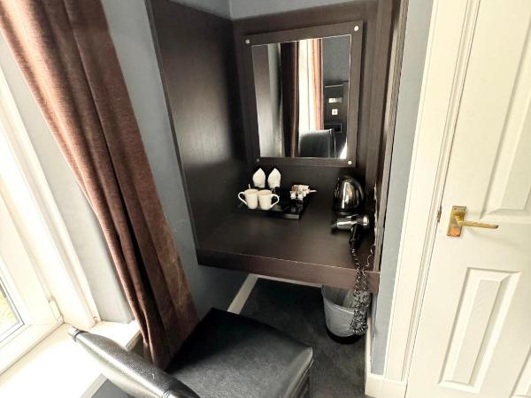 Murrayfield Park Guest House : photo 7 de la chambre chambre double standard avec salle de bains commune