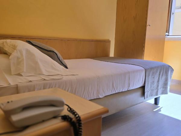 Mokinba Hotels Sant'Ambroeus : photo 2 de la chambre chambre simple