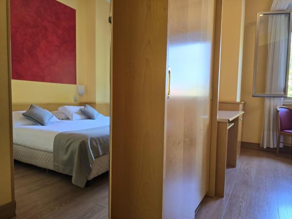Mokinba Hotels Sant'Ambroeus : photo 3 de la chambre chambre double