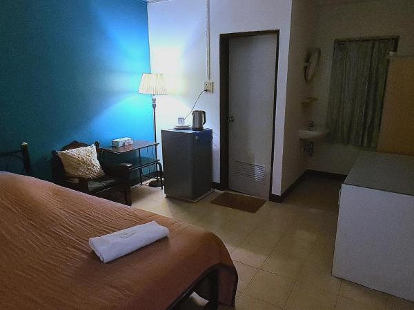 Roong-Arun Apartment : photo 1 de la chambre chambre simple