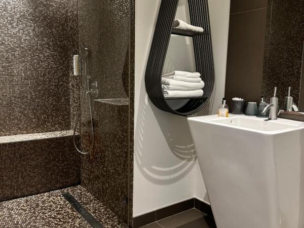 Le Clos Jeannon : photo 2 de la chambre chambre double avec salle de bains privative