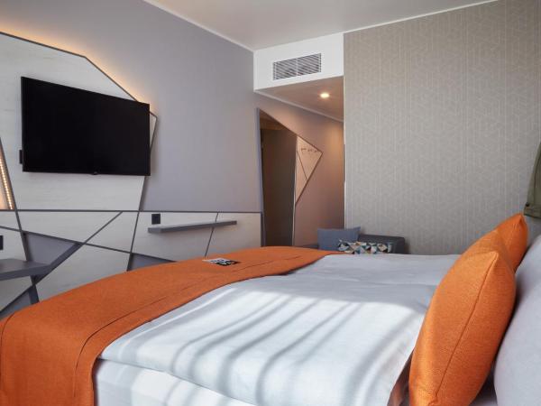 Holiday Inn - the niu, Hub Dusseldorf Messe, an IHG Hotel : photo 3 de la chambre chambre standard lit queen-size