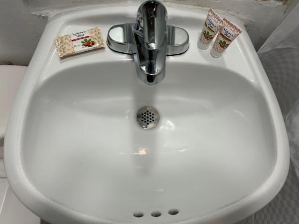 Budget Inn Hollywood : photo 6 de la chambre chambre lit queen-size