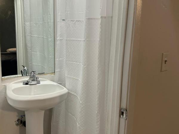 Budget Inn Hollywood : photo 7 de la chambre chambre lit queen-size