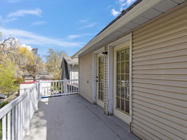 BnB Walking Distance to Kelowna General Hospital, Downtown and Beaches : photo 8 de la chambre chambre lit queen-size deluxe
