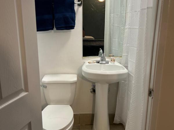 Budget Inn Hollywood : photo 3 de la chambre chambre lit queen-size