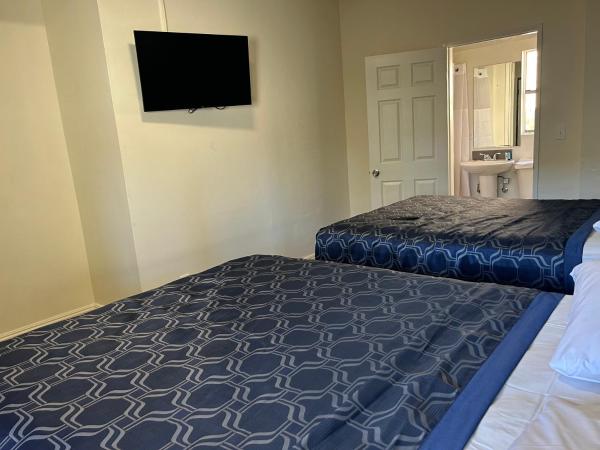 Budget Inn Hollywood : photo 8 de la chambre chambre double avec 2 lits doubles
