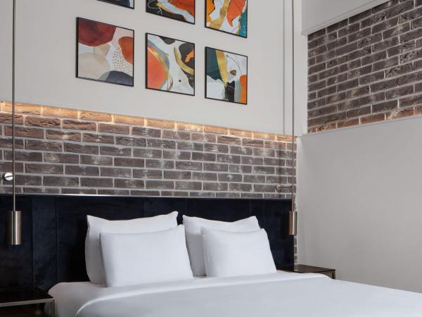 DeCamondo Galata, a Tribute Portfolio Hotel : photo 5 de la chambre chambre lit king-size premium - bâtiment banque