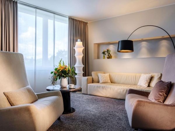 Dorint City-Hotel Bremen : photo 1 de la chambre suite supérieure lit king-size