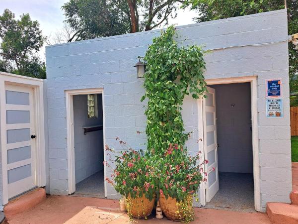 Buffalo Lodge Bicycle Resort - Amazing access to local trails & the Garden : photo 9 de la chambre tente