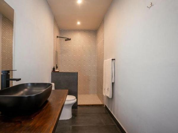 Bora Boutique - Adults Only : photo 5 de la chambre suite supérieure lit king-size