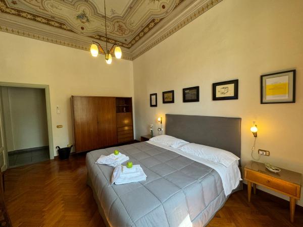 Le Muse : photo 2 de la chambre chambre lit king-size standard avec salle de bains privative