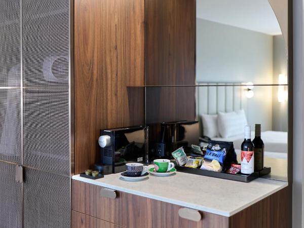 PARKROYAL Melbourne Airport : photo 3 de la chambre chambre lit king-size standard
