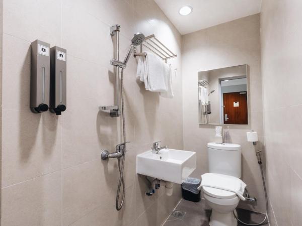 Harbour Ville Hotel - Hamilton : photo 9 de la chambre deluxe queen without window