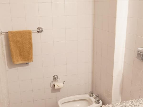 Hostel Spa Mediterranea : photo 7 de la chambre chambre quadruple avec salle de bains privative