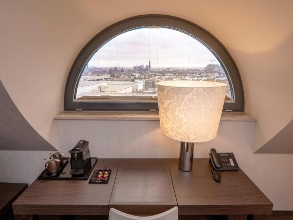 Mövenpick Hotel Hamburg : photo 3 de la chambre chambre lit king-size