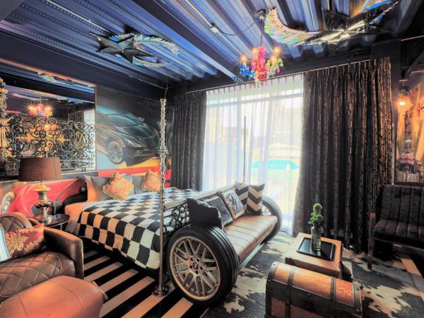 Mestyle Garage Hotel : photo 1 de la chambre deluxe king room (adults only)