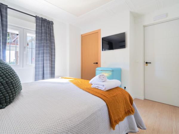 RG Duque de Aveiro auto check-in : photo 4 de la chambre chambre double avec salle de bains privative