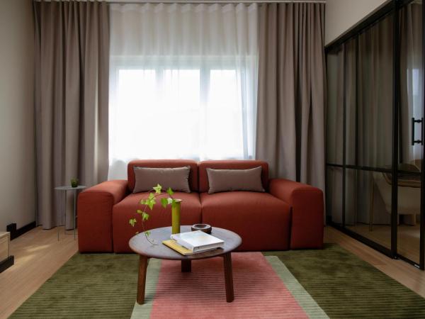 Bob W Kaarti : photo 3 de la chambre penthouse apartment with sauna & balcony