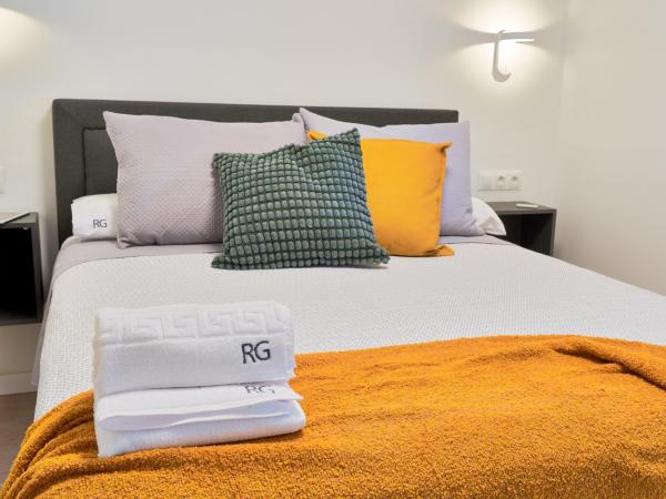 RG Duque de Aveiro auto check-in : photo 2 de la chambre chambre double avec salle de bains privative