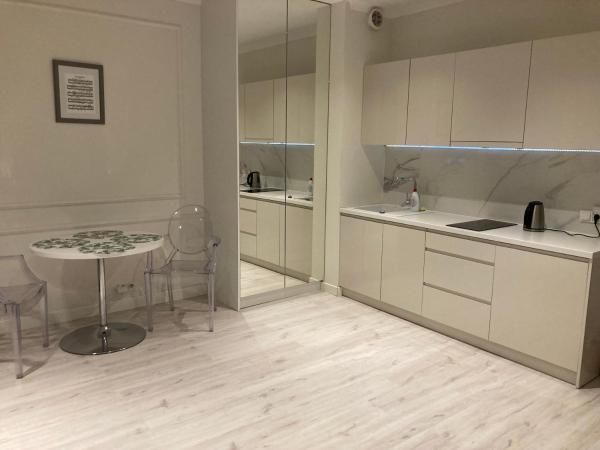 Platinum Towers Hotel Apartments : photo 9 de la chambre suite junior avec balcon